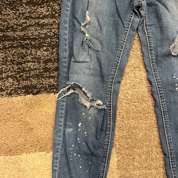 Wallflower Distressed Low-rise blue jeans. Size 3. TOTALLY ROCK OUT IN THESE! - Picture 2 of 7